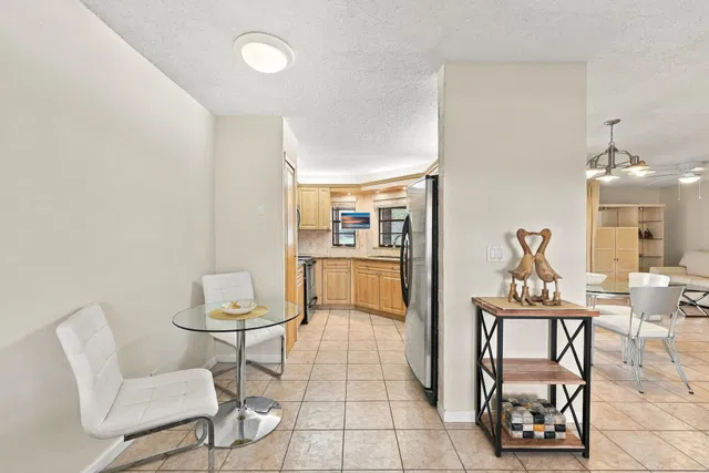 Residence photo 5