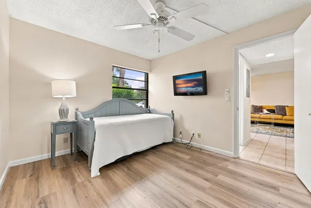  Residence photo 14