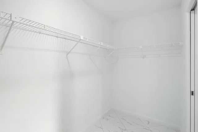 Unit E photo 14