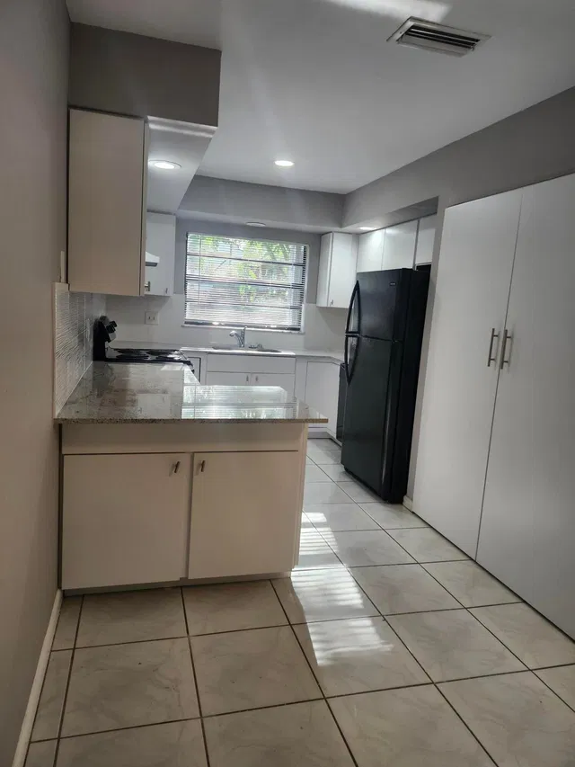  Residence photo 5
