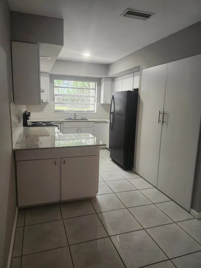  Residence photo 9