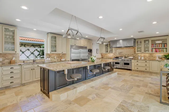 Heritage Oaks Residence photo 32