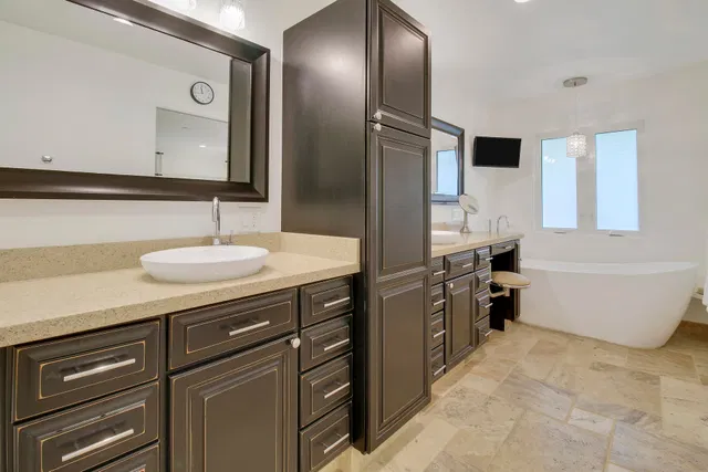 Heritage Oaks Residence photo 45