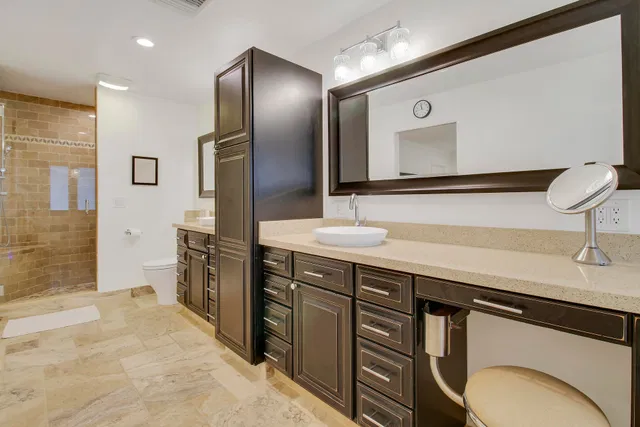 Heritage Oaks Residence photo 46
