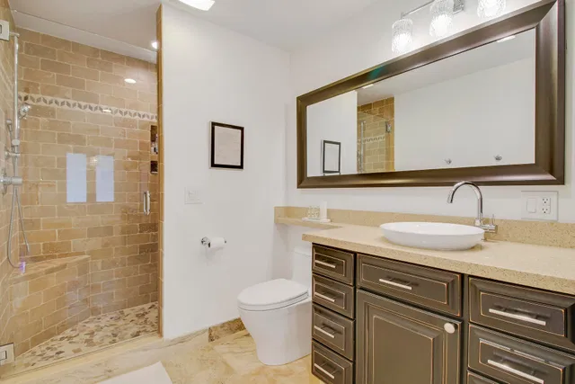 Heritage Oaks Residence photo 47