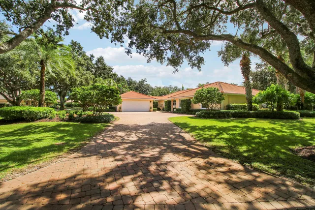 Heritage Oaks Residence photo 63