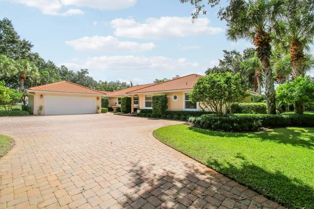 Heritage Oaks Residence photo 64