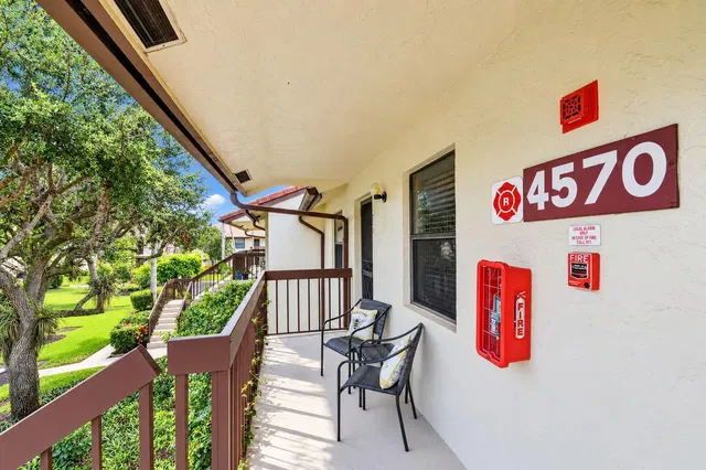  Unit 203 photo 6