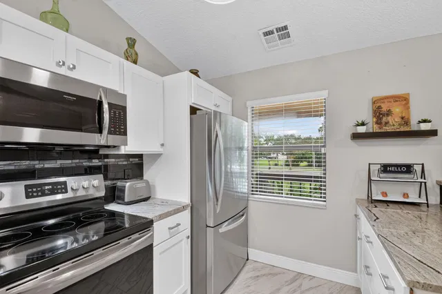  Unit 203 photo 9