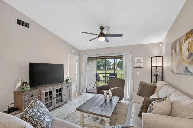  Unit 203 photo 16