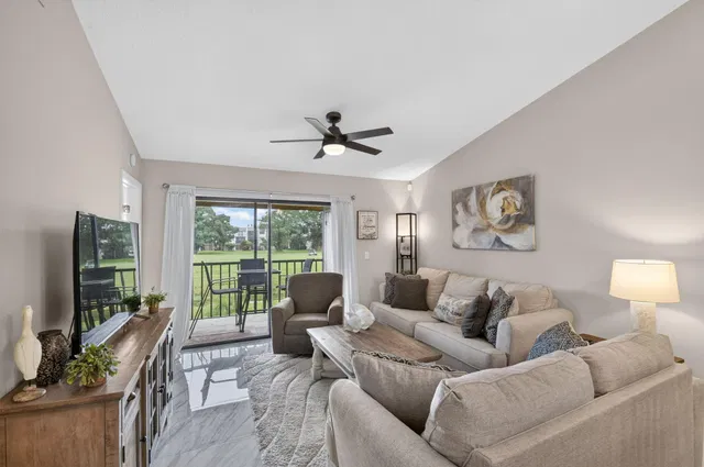  Unit 203 photo 17
