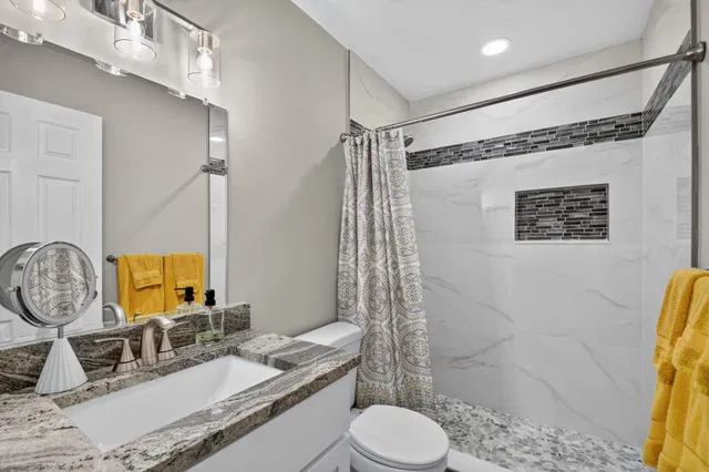  Unit 203 photo 22