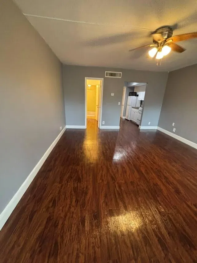 Unit 22 photo 5
