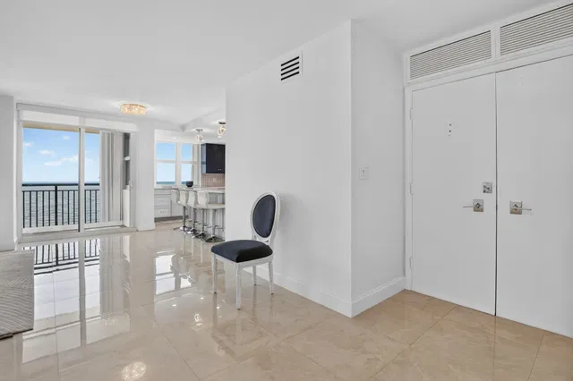 Boca Raton Unit 16b photo 6