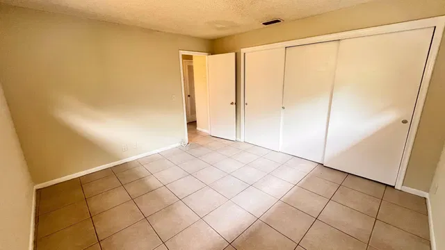  Unit Unit 206 photo 6