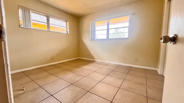  Unit Unit 206 photo 8