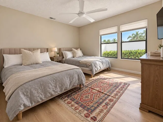 Residence photo 10