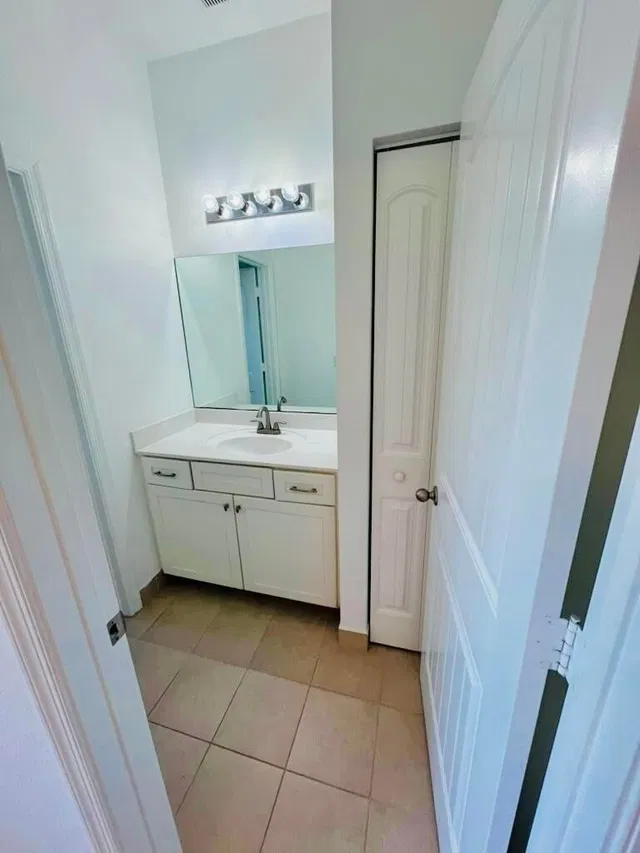  Residence photo 15