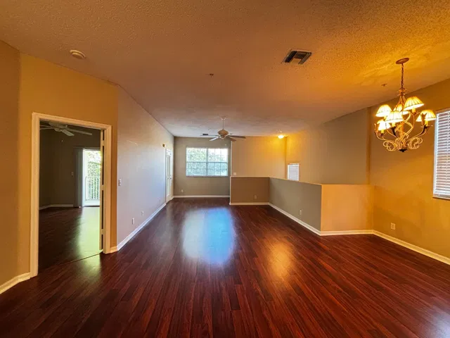 Unit H photo 5
