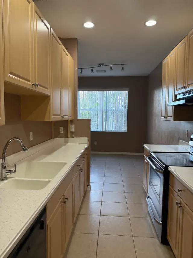 Residence photo 5