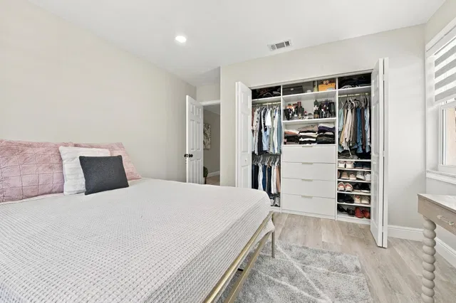  Residence photo 26