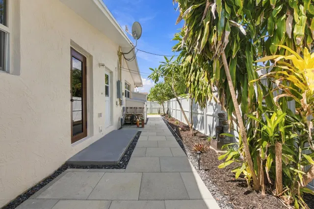  Residence photo 32