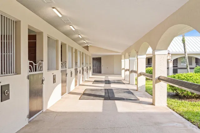 Residence photo 11