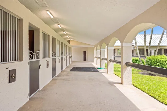 Residence photo 14