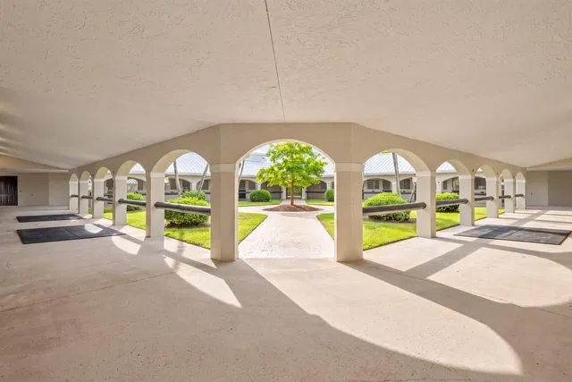 Residence photo 18