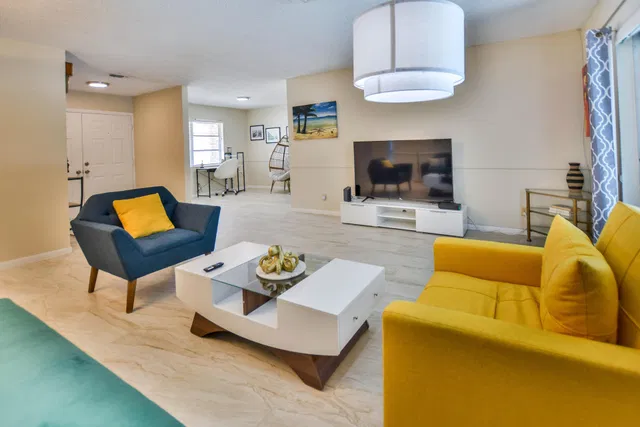  Residence photo 4