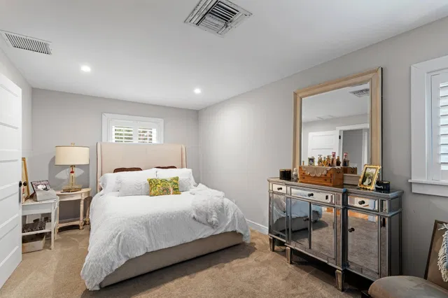  Residence photo 32