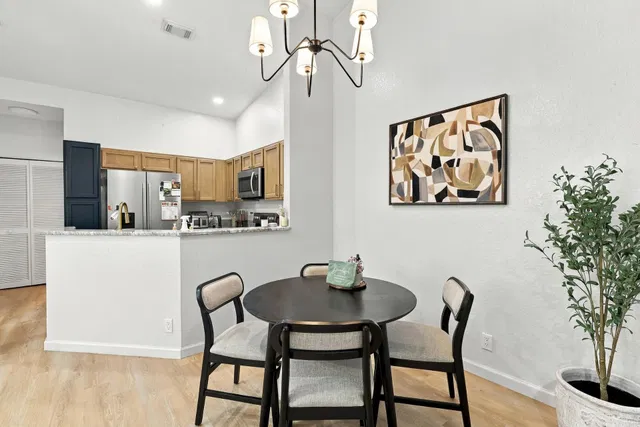 Residence photo 2