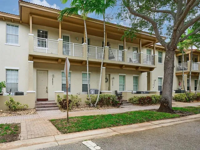 Residence photo 2