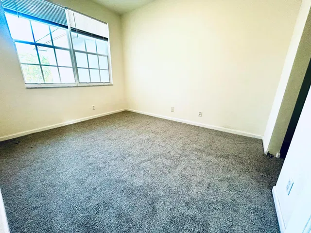 Residence photo 18