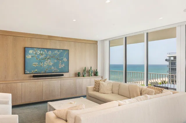Sloan's Curve Palm Beach Unit 507s photo 7