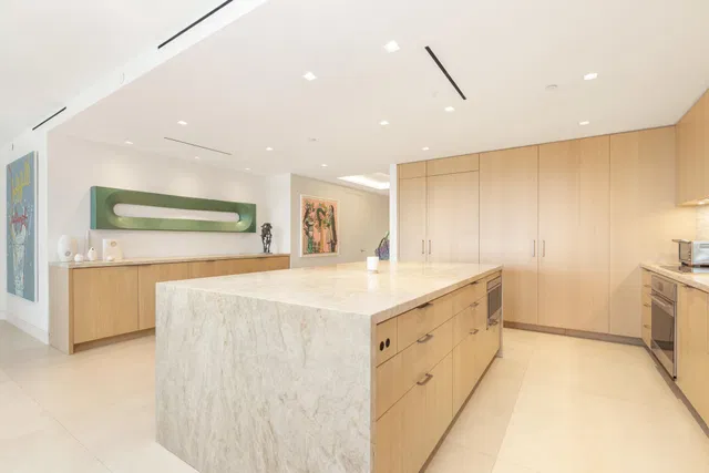 Sloan's Curve Palm Beach Unit 507s photo 16