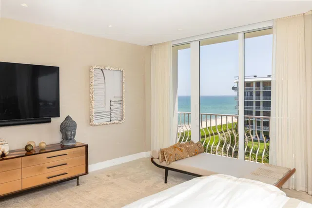 Sloan's Curve Palm Beach Unit 507s photo 20