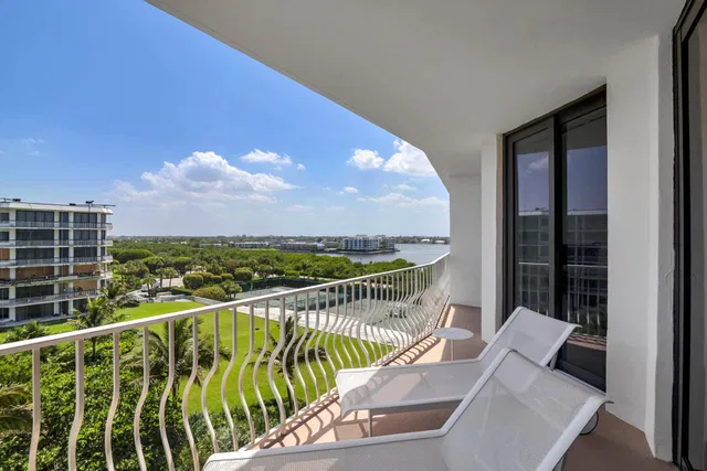 Sloan's Curve Palm Beach Unit 507s photo 39
