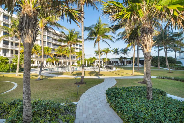 Sloan's Curve Palm Beach Unit 507s photo 43