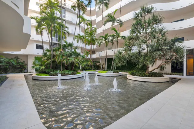 Sloan's Curve Palm Beach Unit 507s photo 47