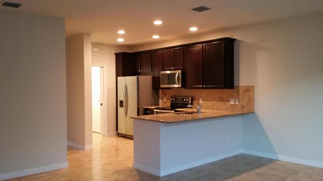 Residence photo 3
