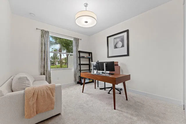 Residence photo 20