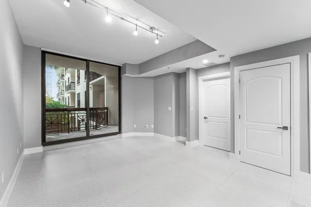 One City Plaza Unit Unit 820 photo 9