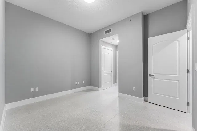 One City Plaza Unit Unit 820 photo 17