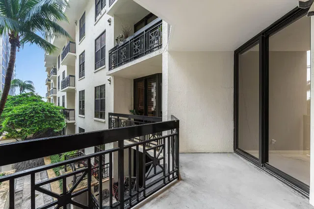 One City Plaza Unit Unit 820 photo 23