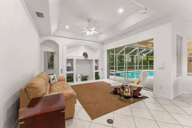 Rocky Point Residence photo 8