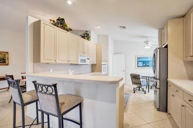 Residence photo 15