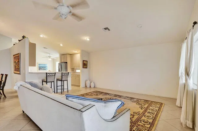  Residence photo 19