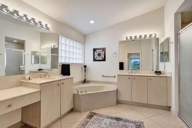  Residence photo 25