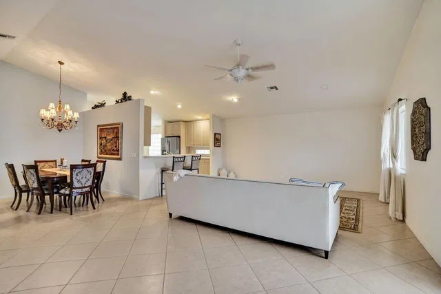  Residence photo 39